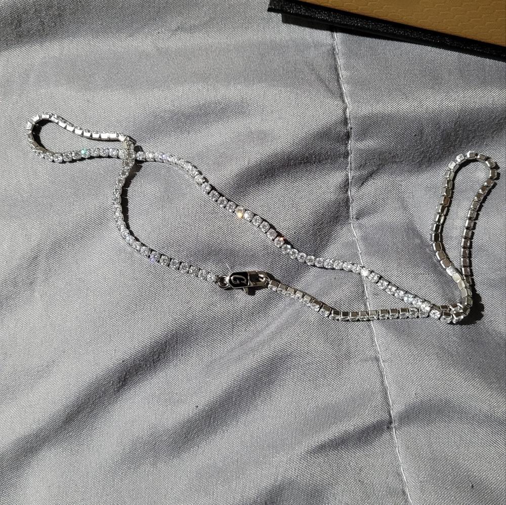Jewelry - Picture 2 of 6